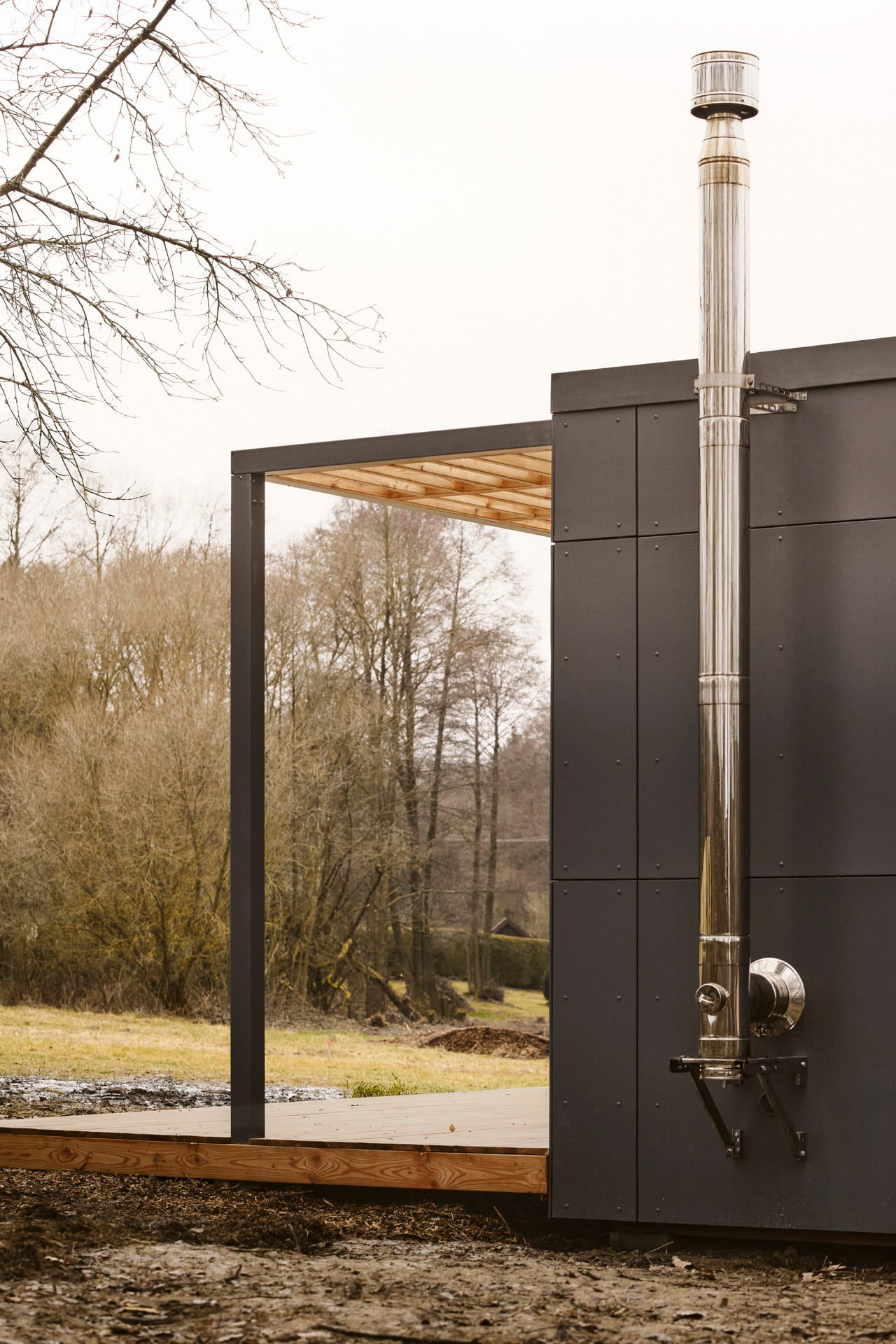 modul Hideaway, komín