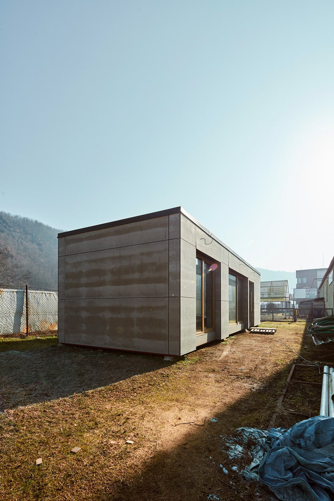 Modul Hideaway z přední strany, z druhého boku