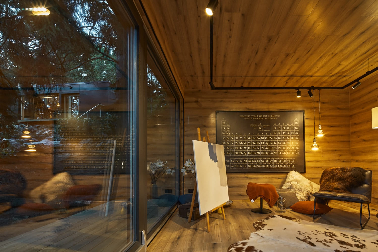 Modul Hideaway ateliér vniřek pohled na hlavní modul Hideaway v noci