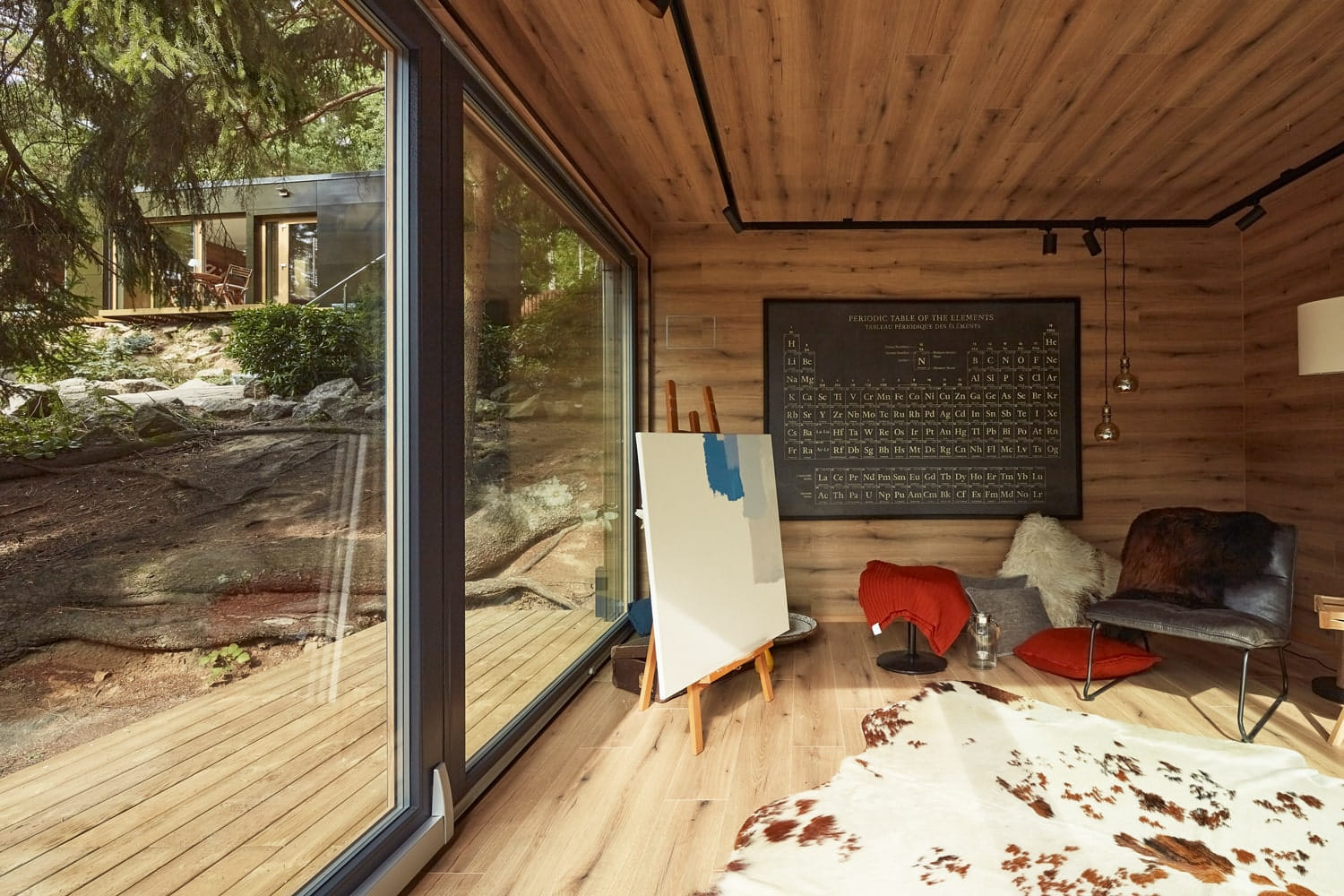 Modul Hideaway ateliér vnitřek s viditelným hlavním Hideway modulem